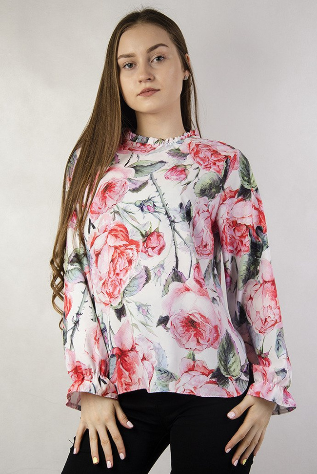 Biała bluzka w róże