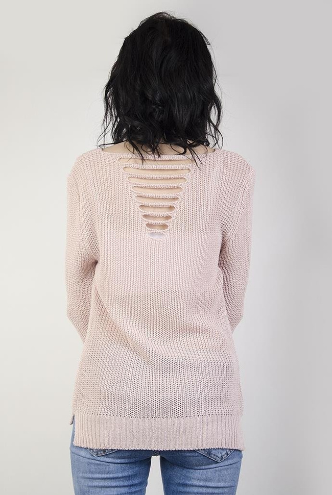 Jasnoróżowy sweterek z wycięciami z tyłu
