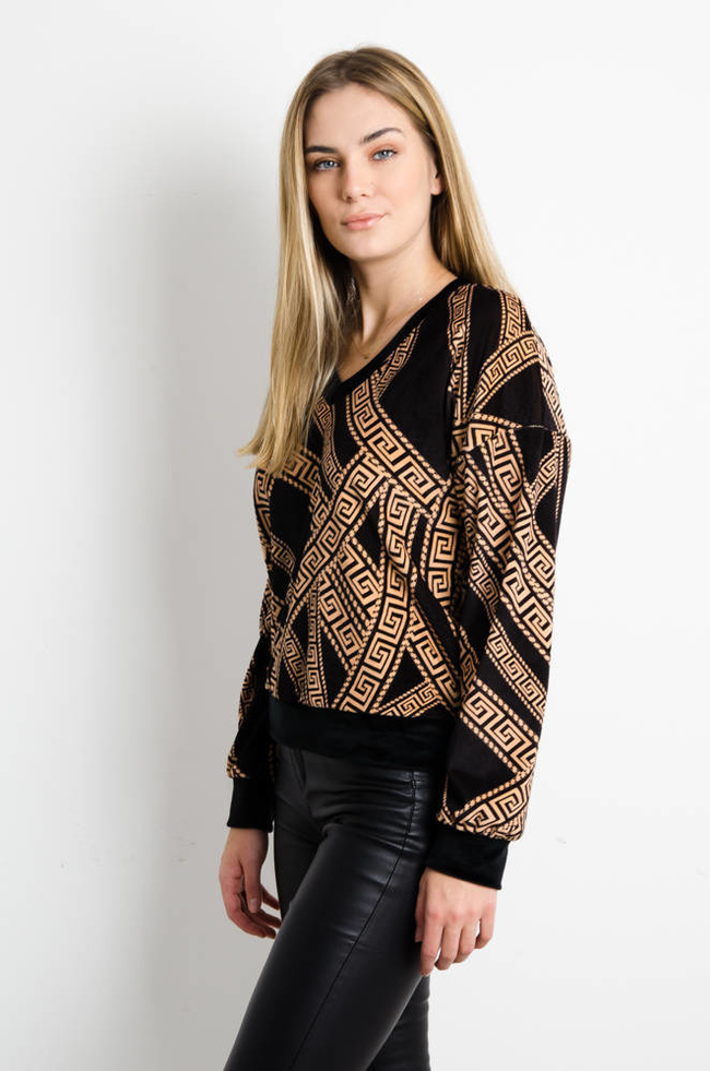 CZARNA WELUROWA BLUZA ZE WZOREM 