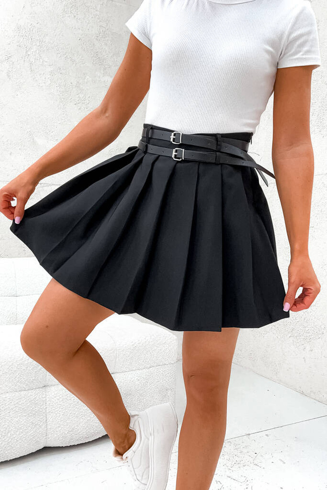 SPÓDNICO-SPODENKI PLISOWANE Z DWOMA PASKAMI- CZARNE