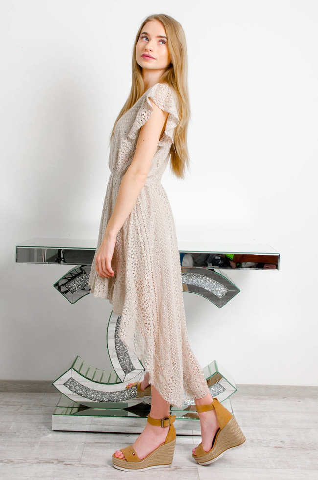 BEŻOWA KORONKOWA SUKIENKA Z DŁUŻSZYM TYŁEM