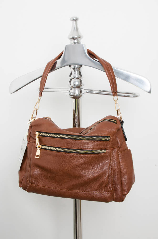 BRĄZOWA TOREBKA TYPU SHOPPER Z OZDOBNYMI ZAMKAMI