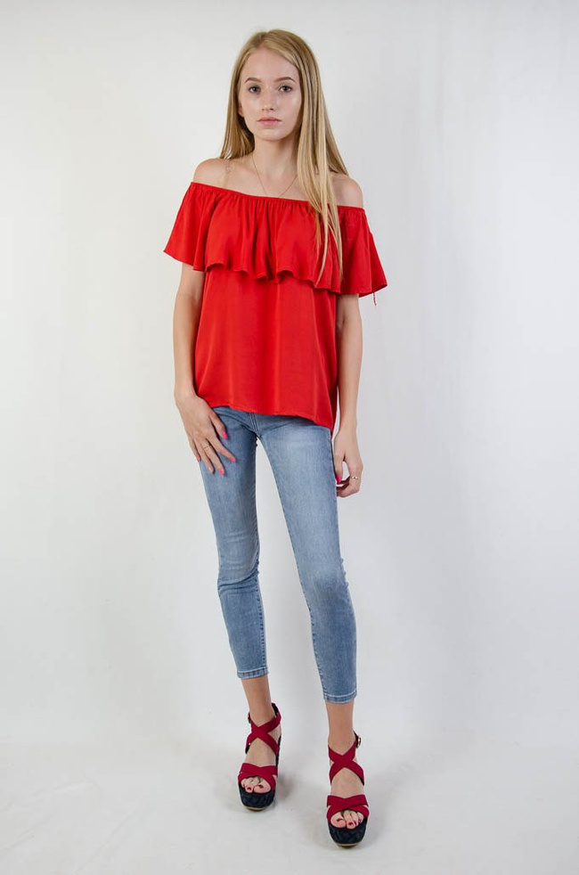 Czerwona bluzka hiszpanka