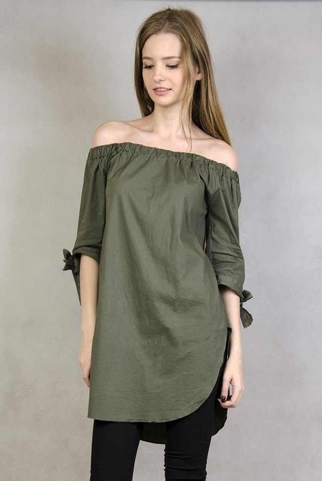 Zielona tunika z hiszpańskim dekoltem