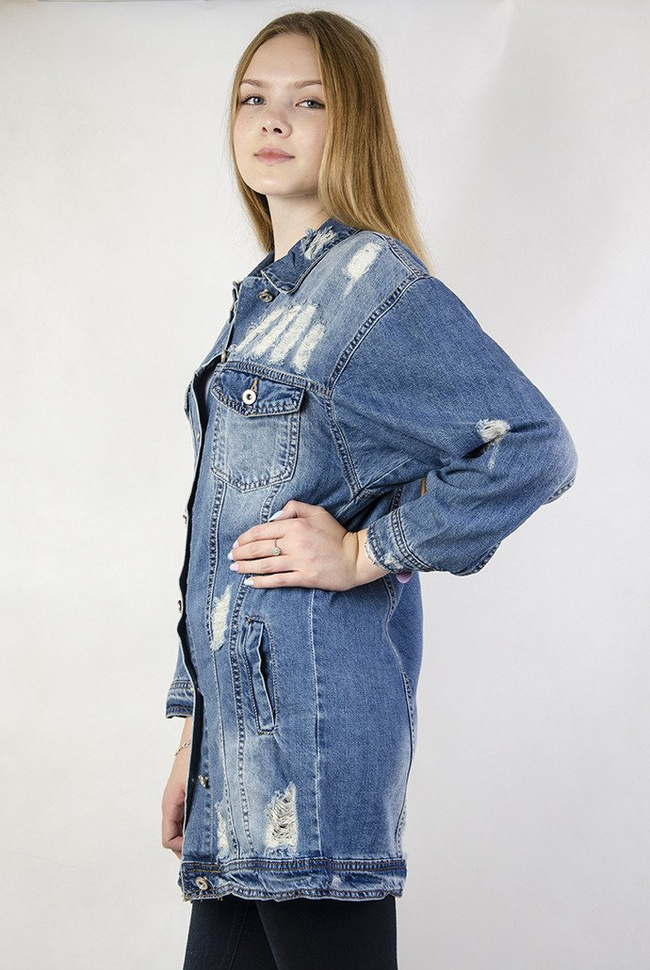 Kurtka jeansowa z drobnymi przetarciami
