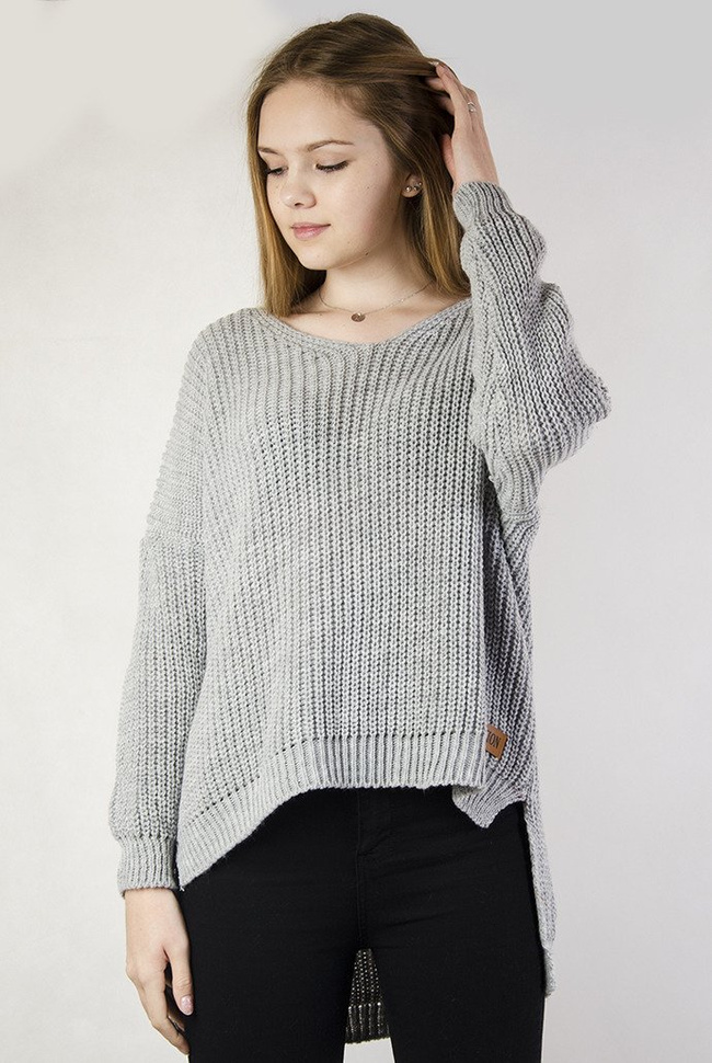 Asymetryczny, szary sweter z dekoltem "V"