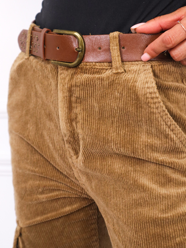 SPODNIE SZTRUKSOWE BOJÓWKI Z PASKIEM- JASNOBRĄZOWE