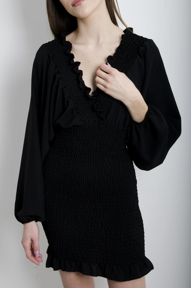 SUKIENKA CZARNA Z MARSZCZONYM DOŁEM