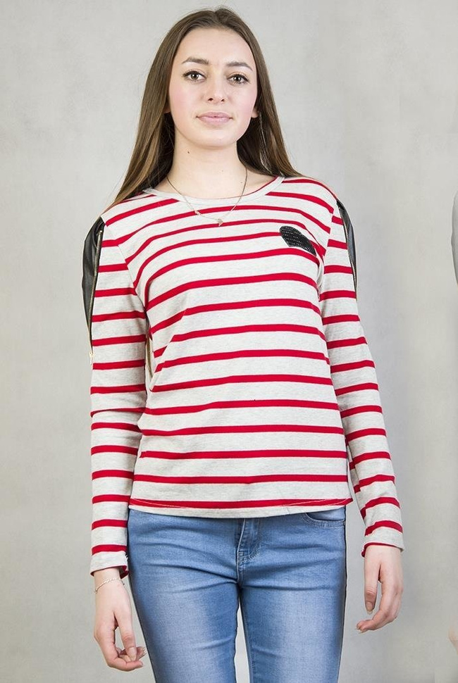 Beżowo-czerwona bluzka w paski z czarnym serduszkiem w cekiny