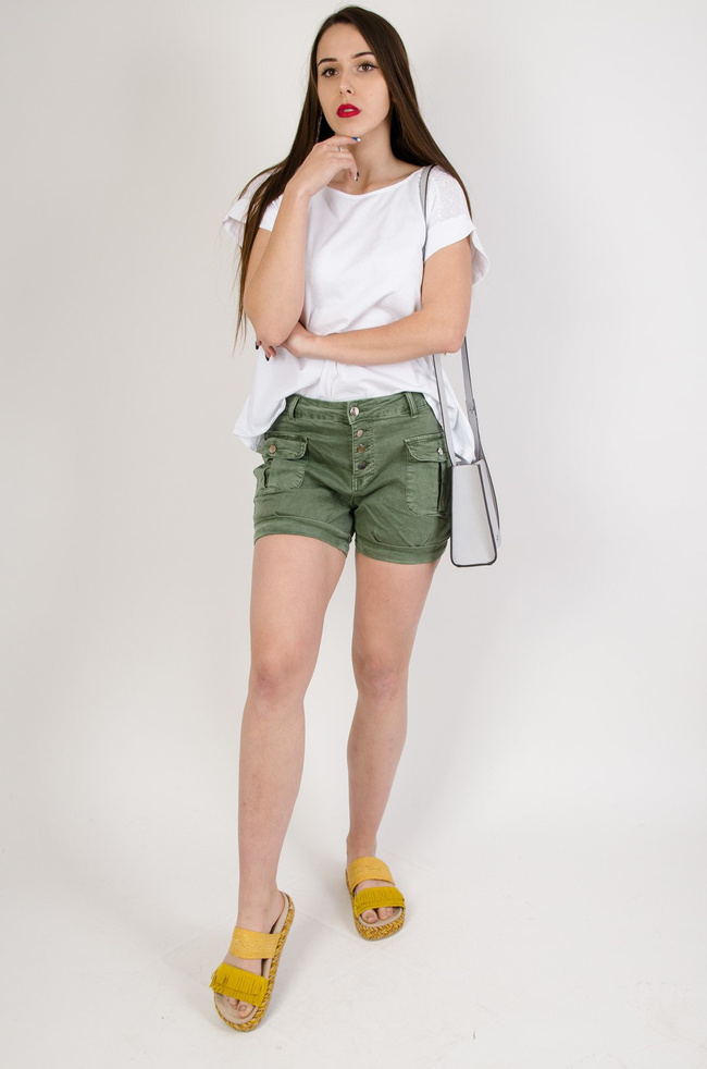 Zielone szorty z wysokim stanem, zapinane na guziki