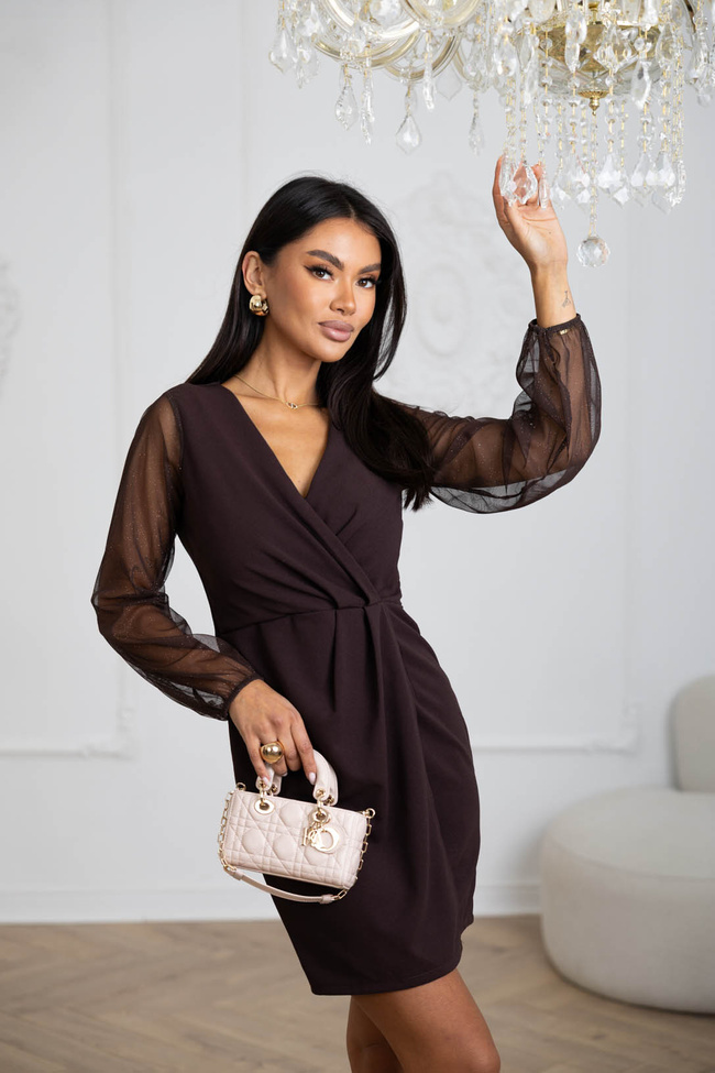 SUKIENKA MINI Z TIULOWYMI POŁYSKUJĄCYMI RĘKAWAMI- CZEKOLADOWA