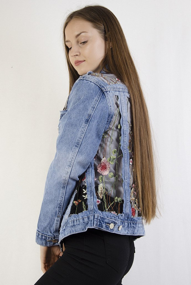 Kurtka jeansowa z haftami i elementami prześwitującymi