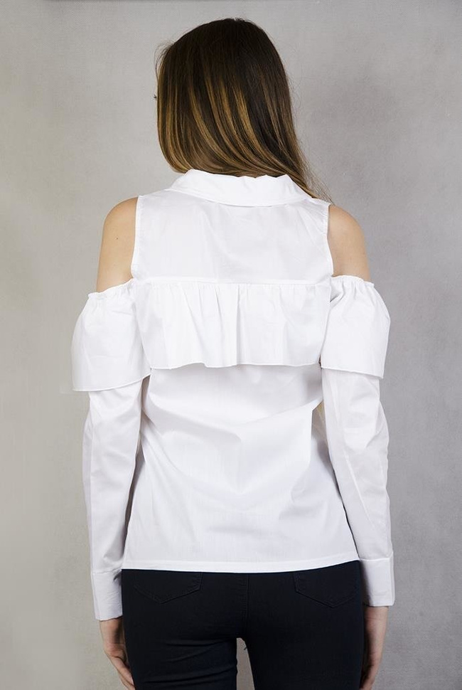 Biała koszula z falbaną i odkrytymi ramionami