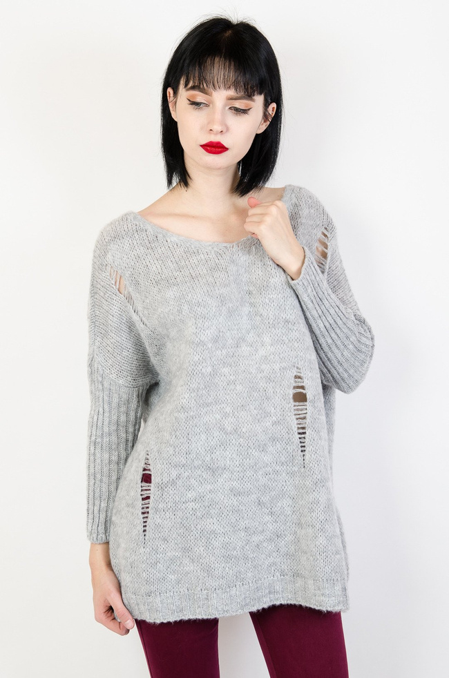 Luźny szary sweter z dziurami