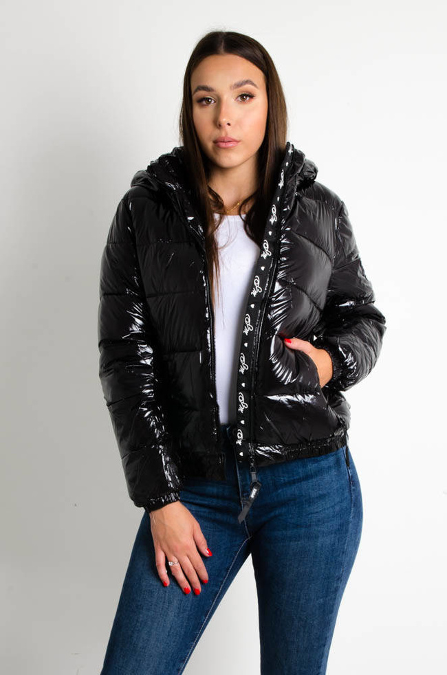 CZARNA WINYLOWA KURTKA