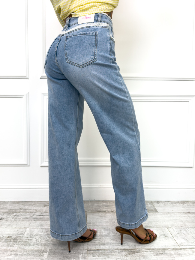 SPODNIE JEANSOWE Z SZEROKIMI NOGAWKAMI I OZDOBNĄ KORONKĄ- NIEBIESKIE