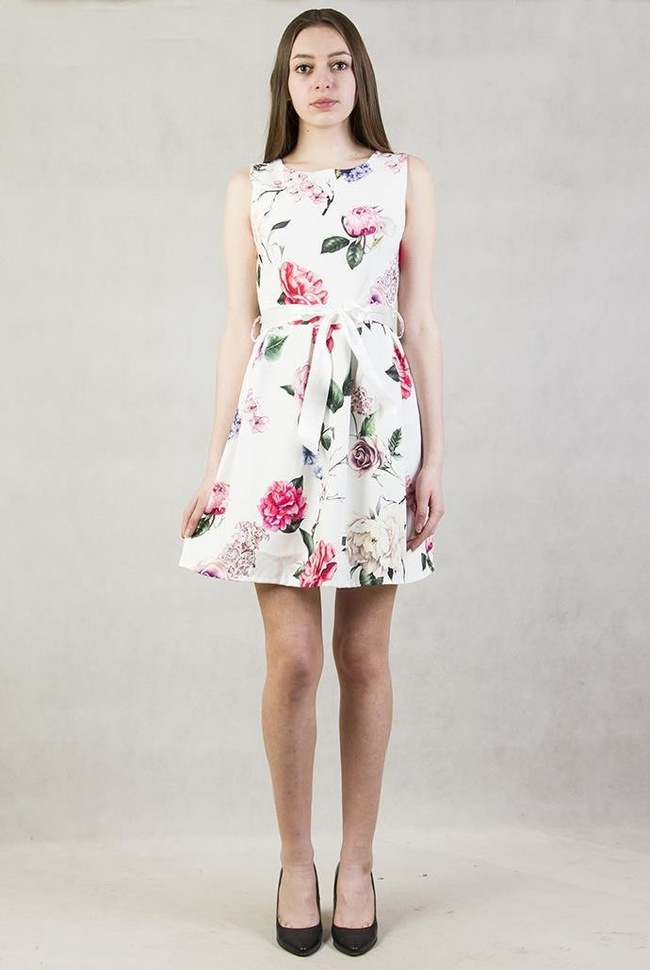 Biała sukienka w kolorowe kwiaty