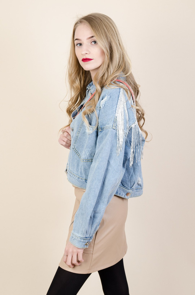 KURTKA JEANSOWA Z FRĘDZLAMI NA PLECACH