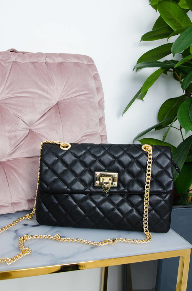 CZARNA PIKOWANA CHANELKA NA ZŁOTYM ŁAŃCUSZKU