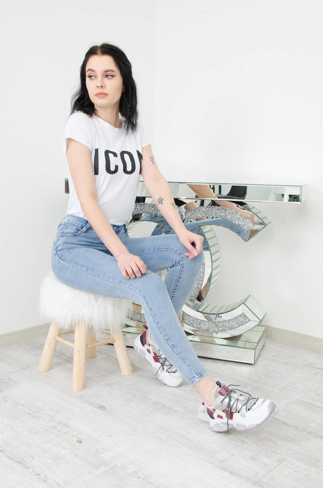 PRZYLEGAJĄCE SPODNIE JEANSOWE PUSH UP TYPU JEGGING