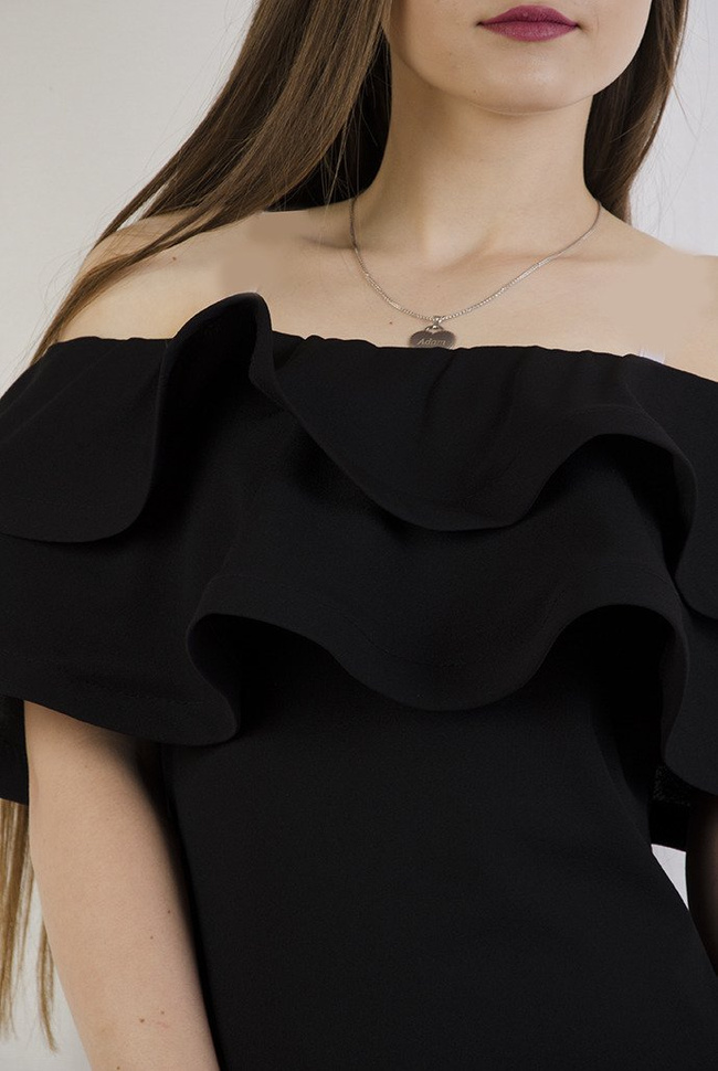 Czarna sukienka z usztywnianą podwójną falbaną