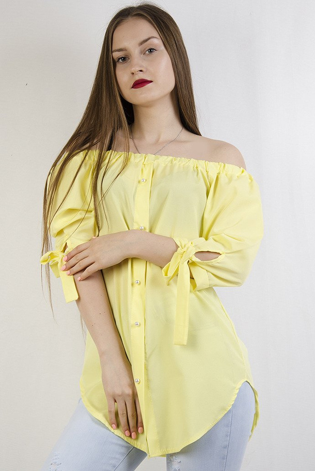 Żółta bluzka z odkrytymi ramionami