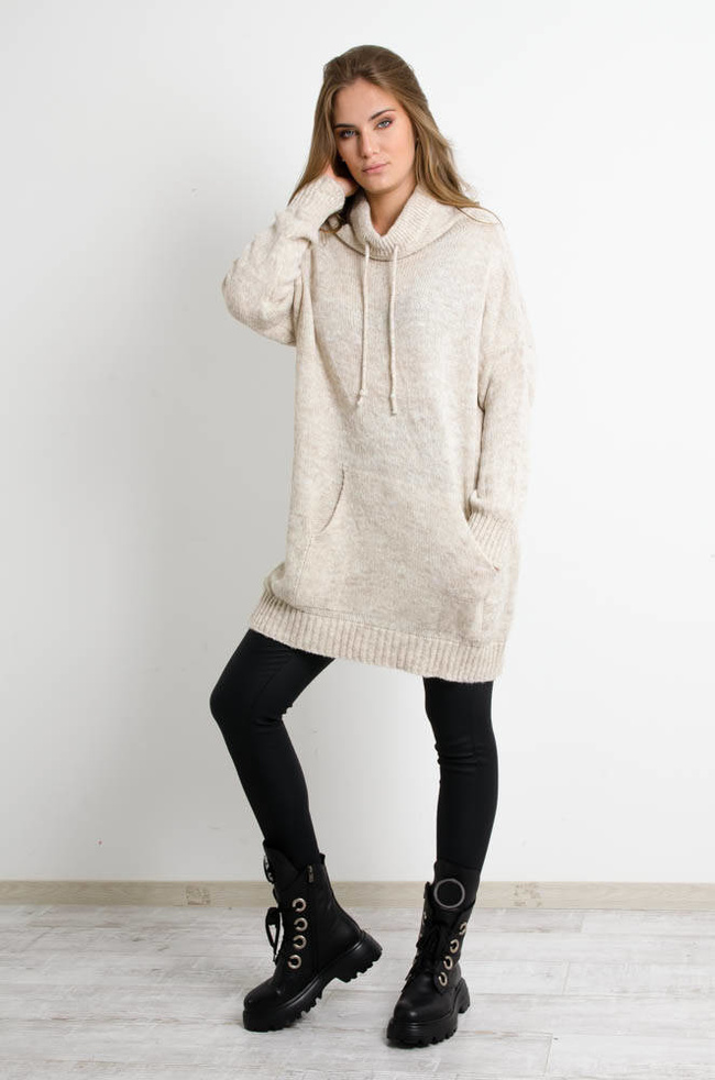 DŁUGI BEŻOWY SWETER Z KIESZENAMI