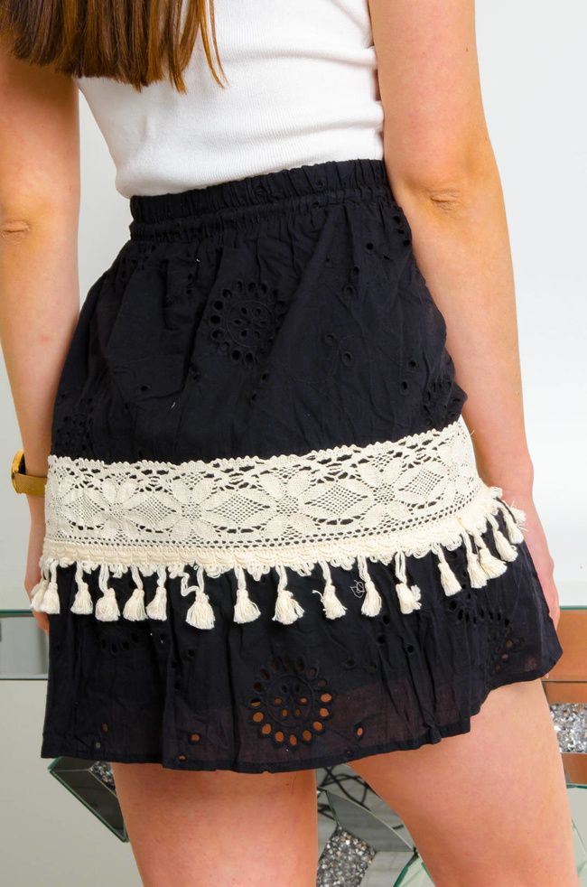 CZARNA AŻUROWA SPÓDNICA W STYLU BOHO