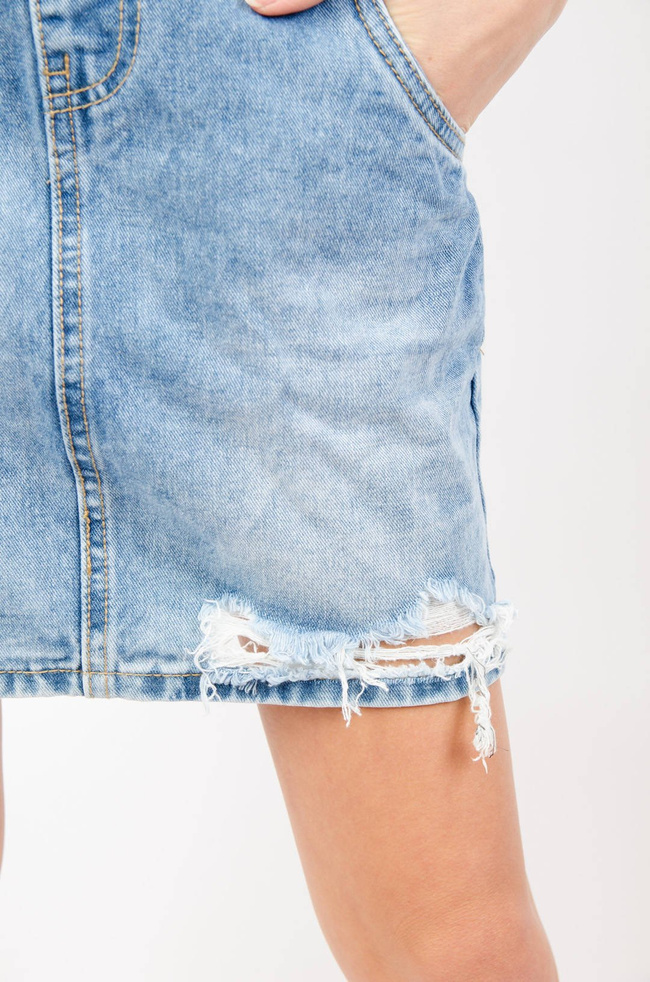 JEANSOWA OGRODNICZKA Z SZARPANIEM