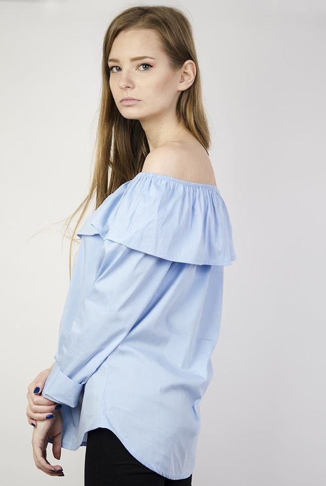 Koszula błękitna z hiszpańskim dekoltem