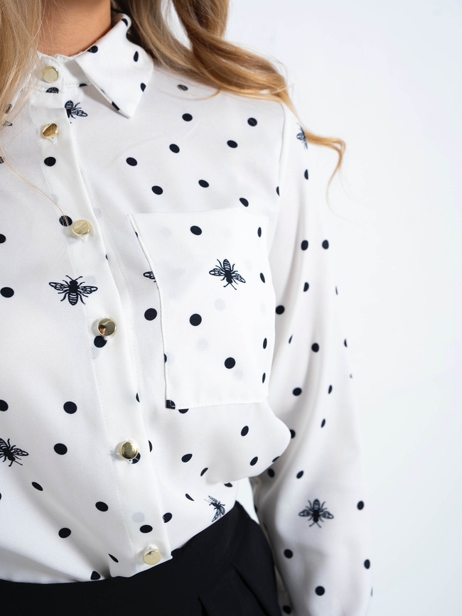 WZORZYSTA KOSZULA ZAPINANA NA GUZIKI- BIAŁA W CZARNE KROPKI