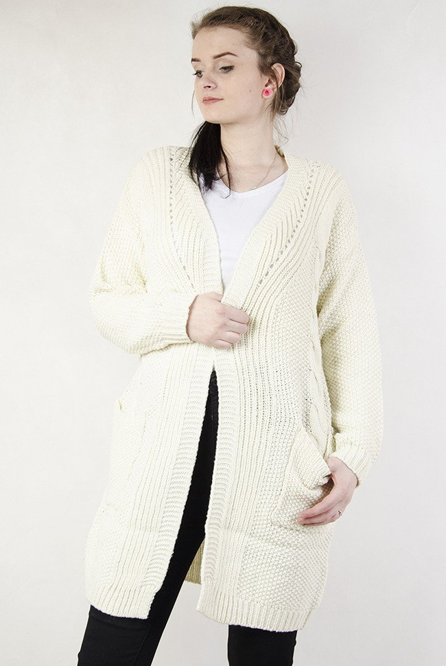 Długi kremowy sweter z kieszeniami