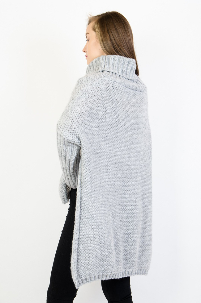 Asymetryczny szary sweter oversize z golfem 