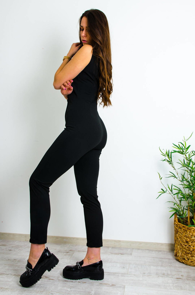 CZARNY ELEGANCKI KOMBINEZON -WYCIĘCIE W DEKOLCIE I PLECACH " V"