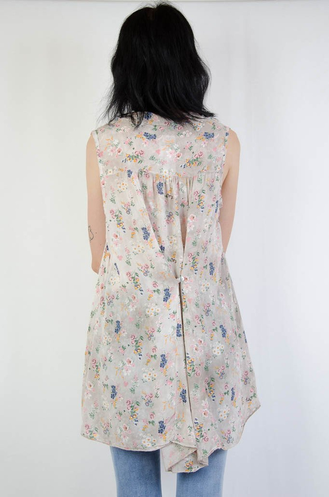 BEŻOWA BLUZKA W KWIATY