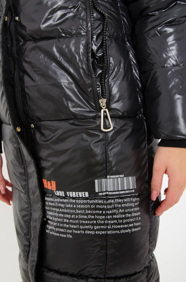 CZARNA DŁUGA KURTKA ZIMOWA Z NAPISAMI 