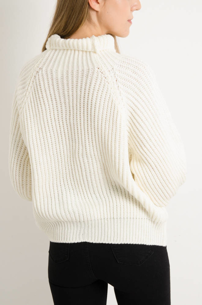 SWETER OVERSIZE Z GOLFEM- BIAŁY