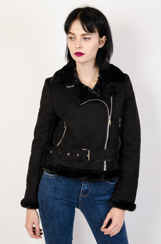 Czarna zamszowa ramoneska z futerkiem