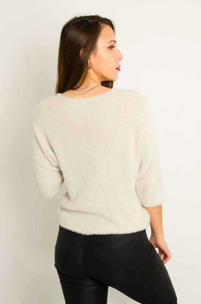 FUTRZANY SWETER NIETOPERZ- BEŻOWY