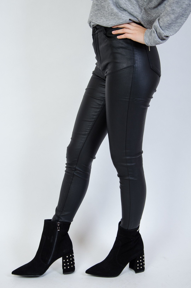 Czarne spodnie skórkowe