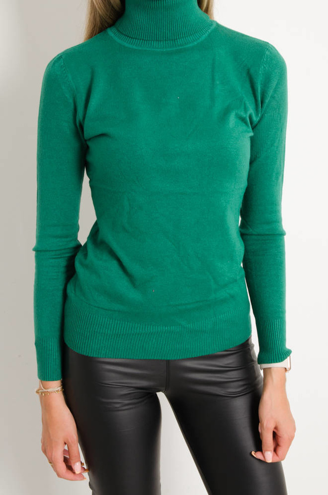 CIEMNO-ZIELONY GŁADKI GOLF Z PRĄŻKOWANYM ZAKOŃCZENIEM 