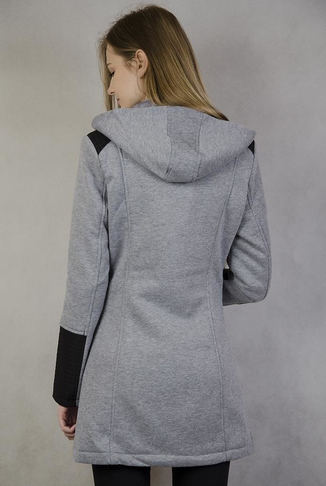 Jasnoszary płaszcz ze skóropodobnymi wstawkami