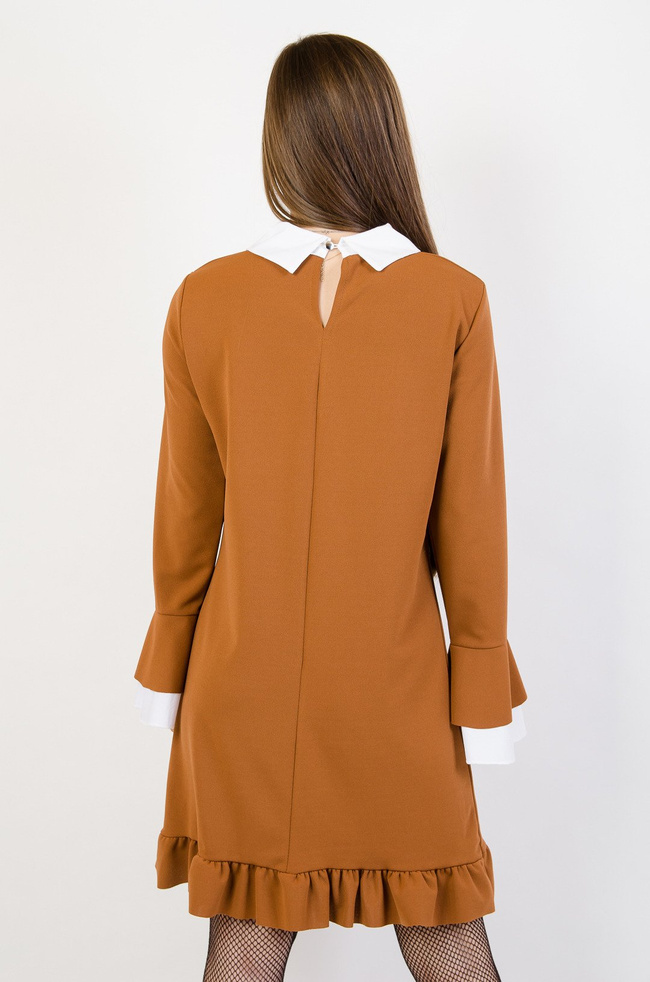 Brązowa elegancka sukienka z kołnierzem 