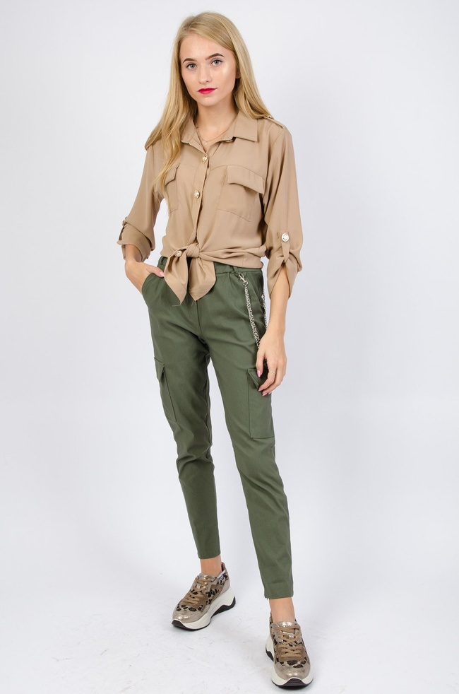 Brązowa bluzka koszulowa ze złotymi guzikami