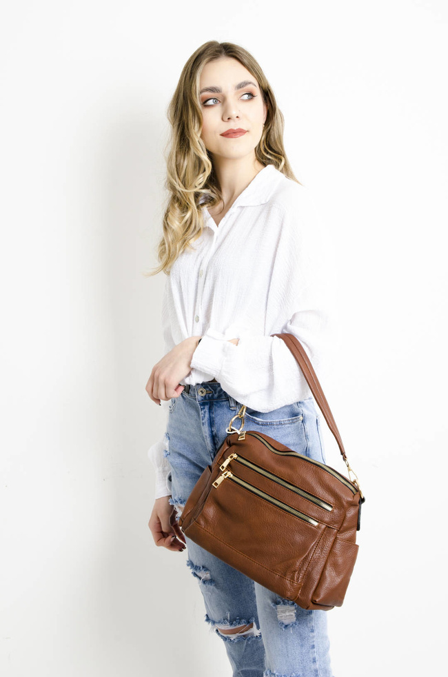 BRĄZOWA TOREBKA TYPU SHOPPER Z OZDOBNYMI ZAMKAMI