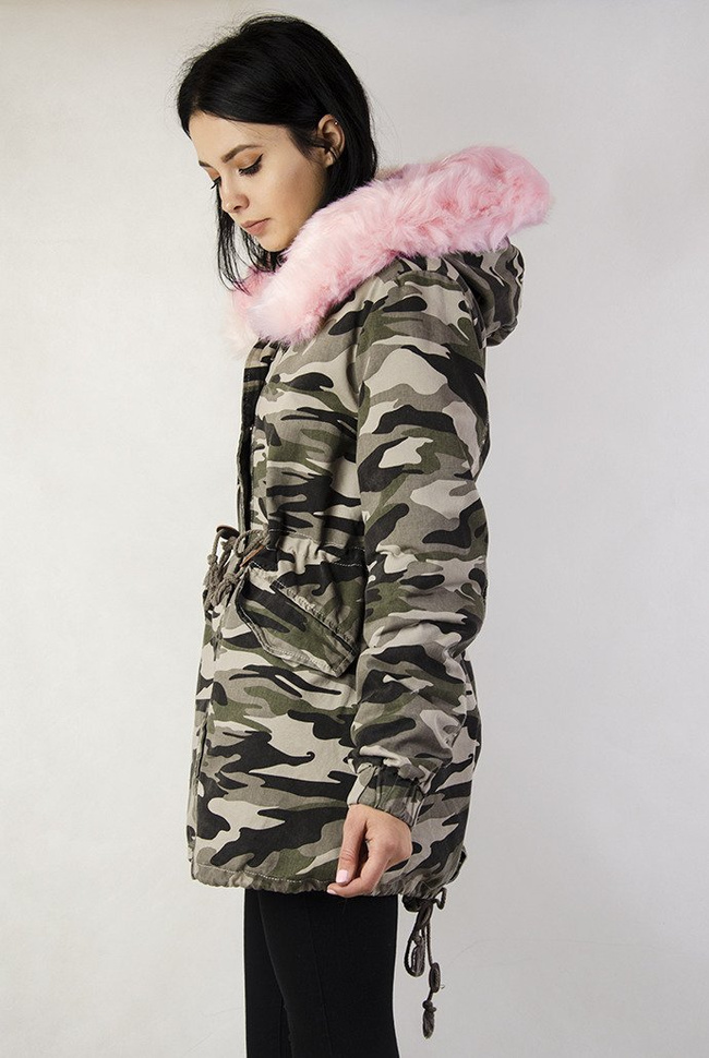 Ocieplana kurtka moro z różowym futerkiem