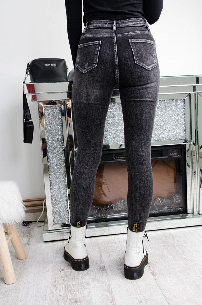 CZARNE JEANSY Z EFEKTEM SPRANIA,PASEK-RZEMYK W ZESTAWIE