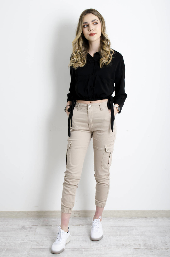 KOSZULA KRÓTKA ZE ŚCIĄGACZEM- CZARNA