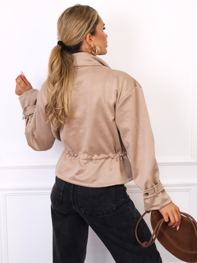 KURTKA Z IMITACJI ZAMSZU WIĄZANA W PASIE- BEŻOWA