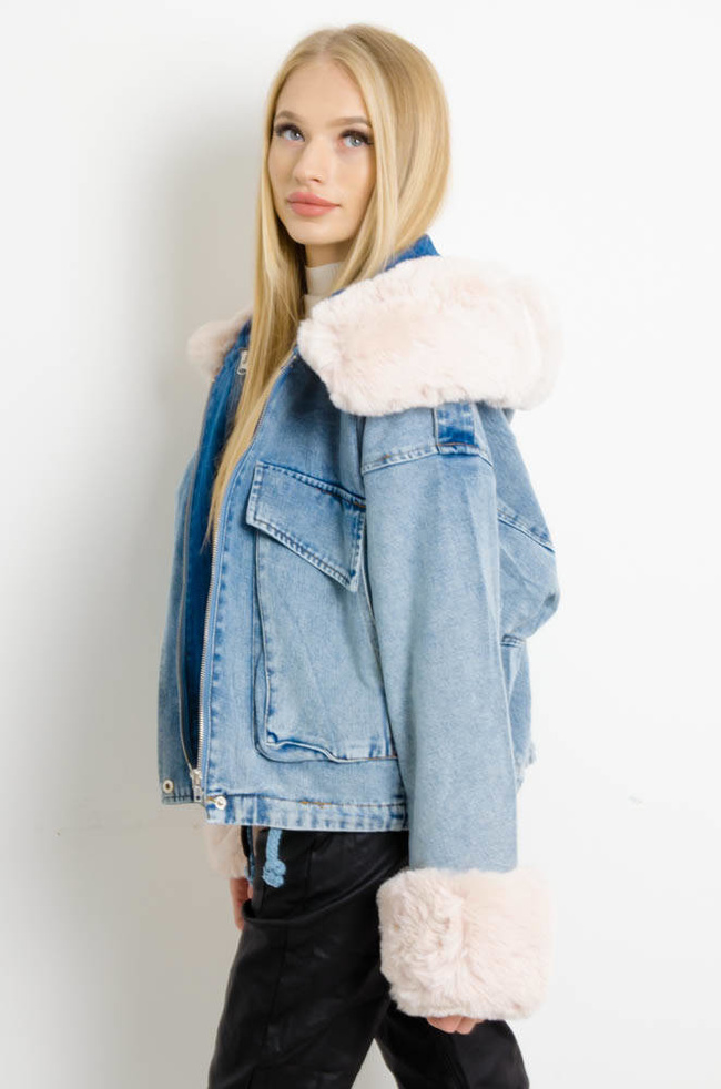 NIEBIESKA JEANSOWA KURTKA Z ODPINANYM FUTERKIEM 